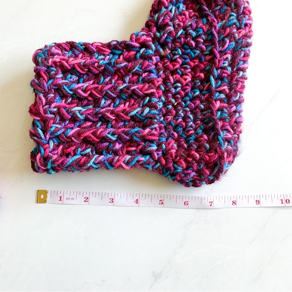 Handmade crochet colorful slippers - Picture 4 of 4